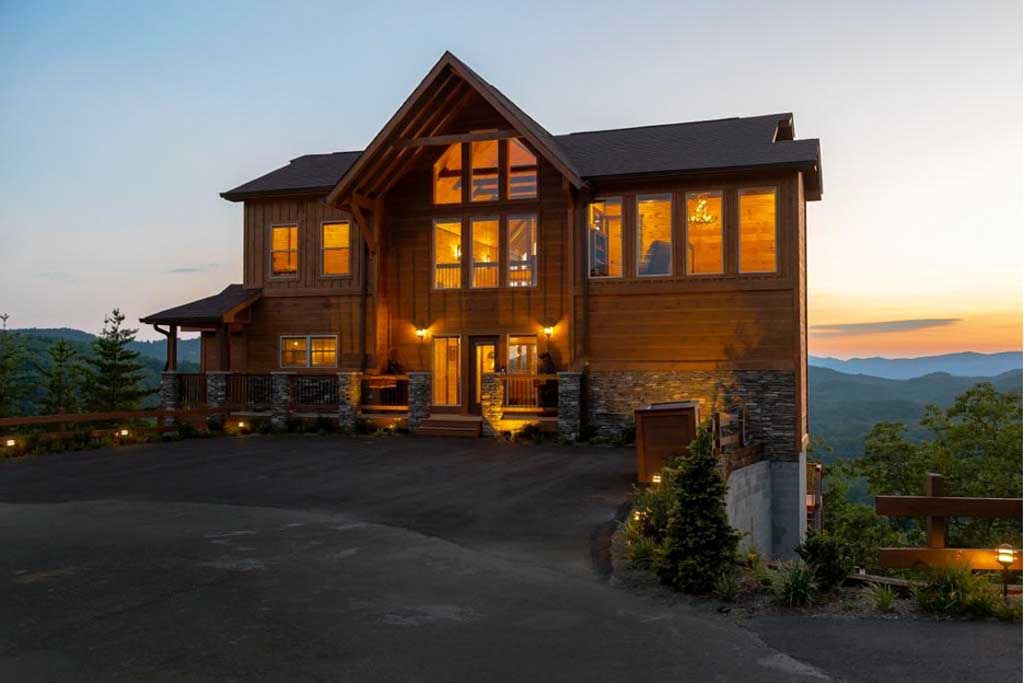 15 reasons why we here at Parkside Resort have the best cabin accommodations in Tennessee.