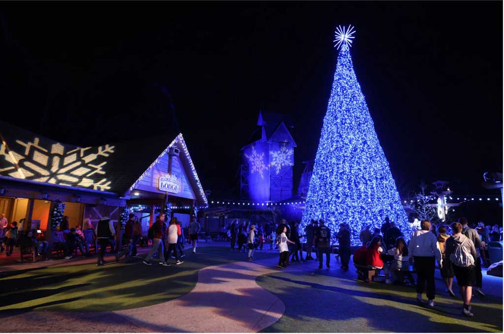 A Smoky Mountain Christmas At Dollywood Parkside Resort