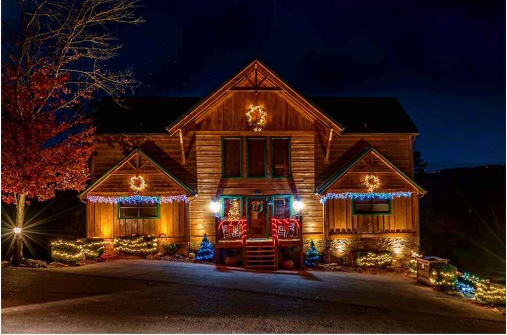 The Best Group Activities This Smoky Mountain Holiday Season
